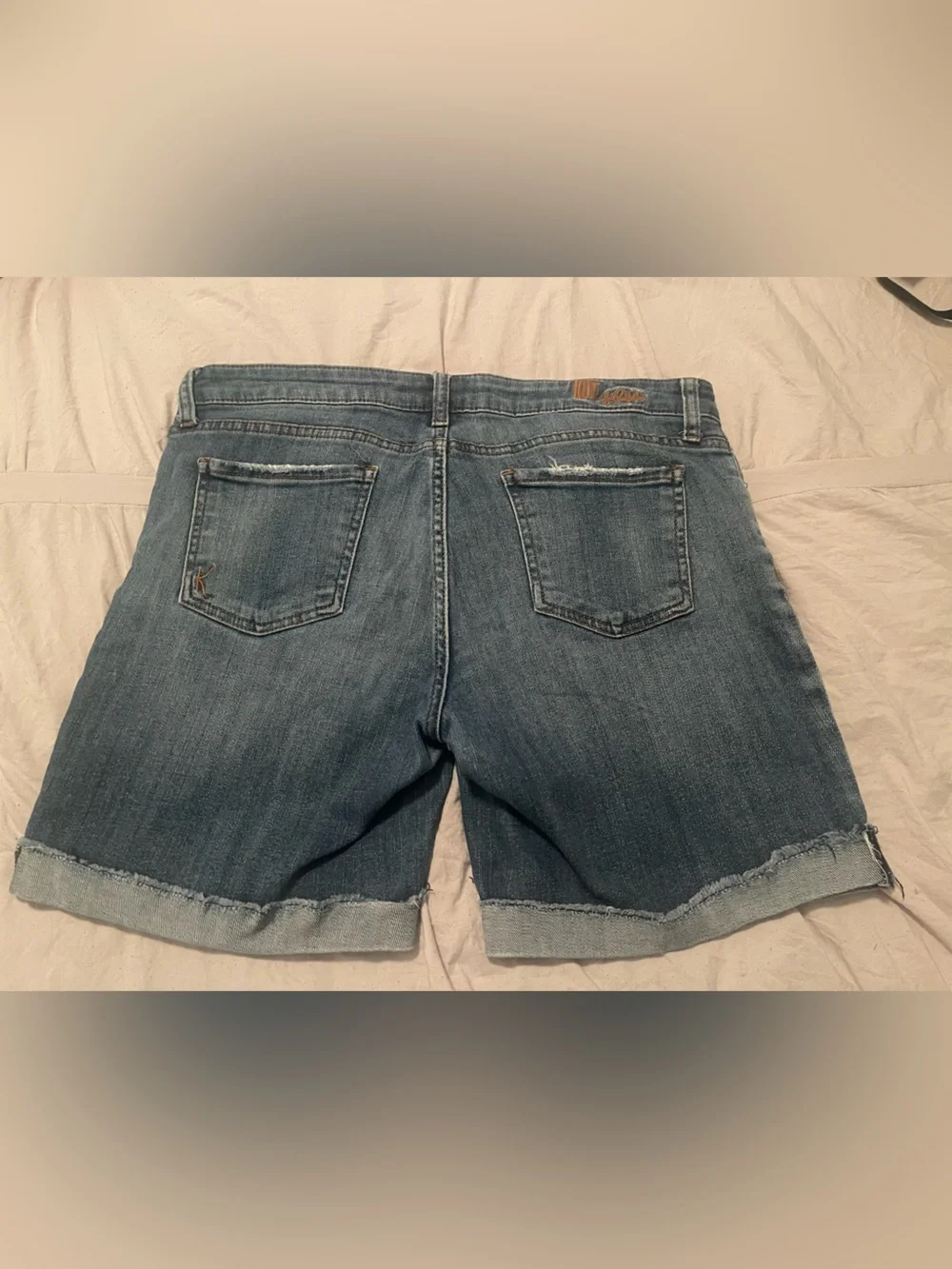 Kut from the Kloth Denim Cuffed Shorts Distressed Size 8 - Picture 2 of 2